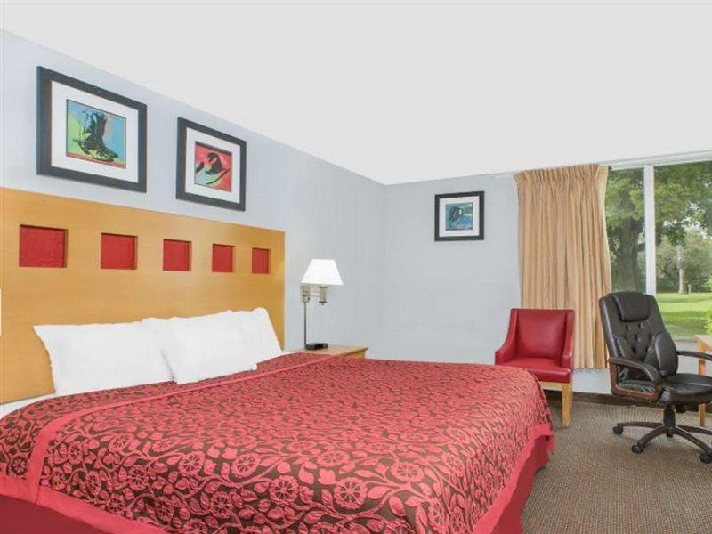 Days Inn By Wyndham Alice Exterior photo